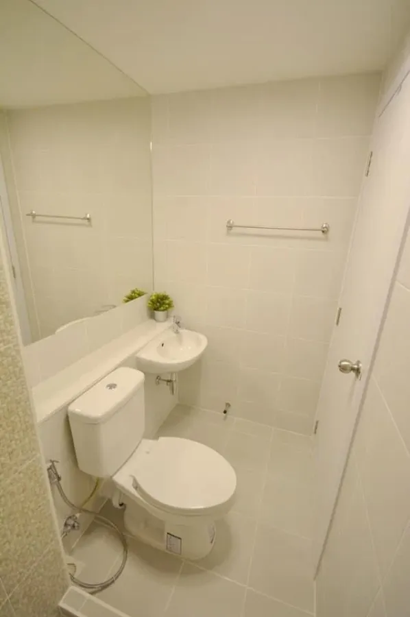 For rent: The Tree Onnut Station, fully furnished apartment with complete amenities. Book today! Don't miss out!