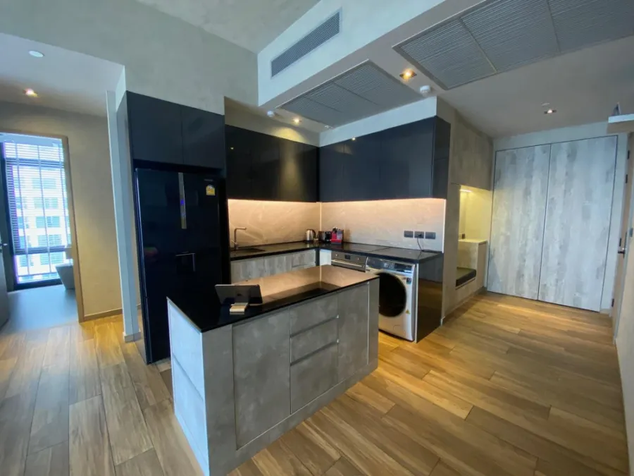 ขาย ให้เช่า คอนโด The Lofts Asoke 2 ห้องนอน 1 ห้องน้ำ ชั้นสูง พร้อมวิวเมืองสวยๆ แบบไม่มีตึกบัง