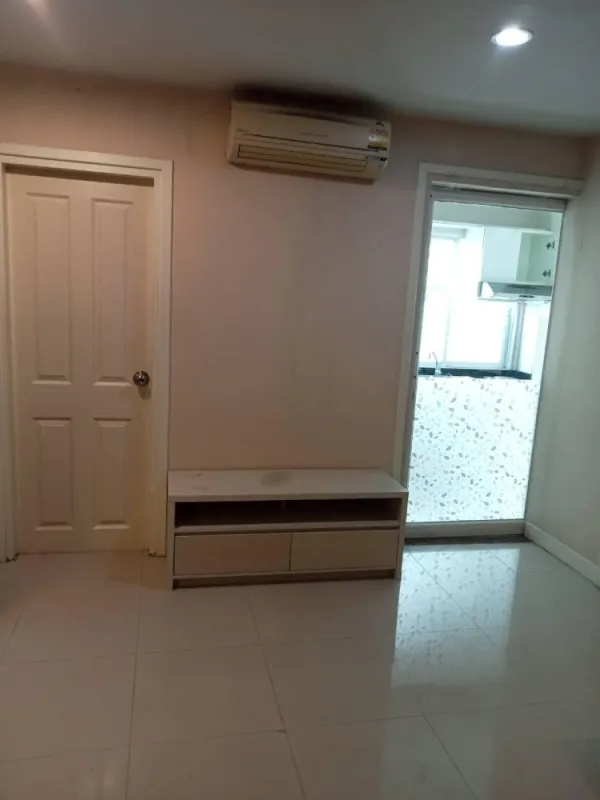 ขาย คอนโด บูทีค รัชดา 17 ห้องหัวมุม one bedroom ระเบียงกว้างขวาง มาเป็นเจ้าของได้แล้ววันนี้