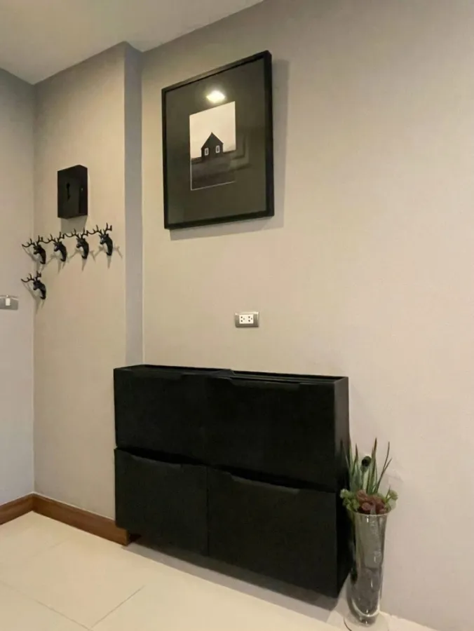 ขาย ทรี คอนโด เอกมัย (สุขุมวิท 40) 1 ห้องนอน บิ้วอินเฟอร์นิเจอร์ครบ พร้อมหิ้วกระเป๋าเข้าอยู่ได้เลย
