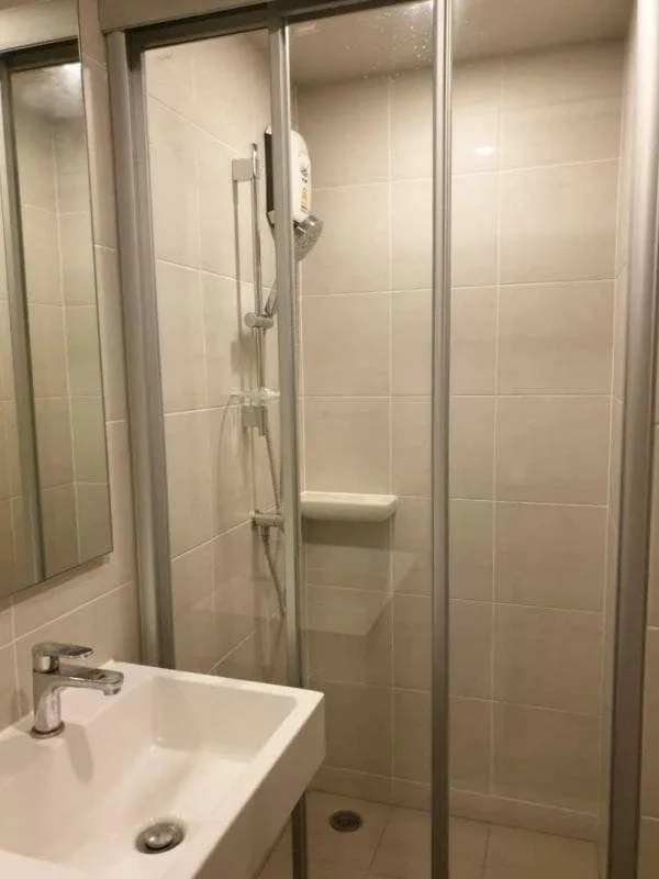 Condo for rent & sale, Lumpini Selected Suthisan-Saphan Khwai, studio room, built-in decoration, high floor, reserve quickly.