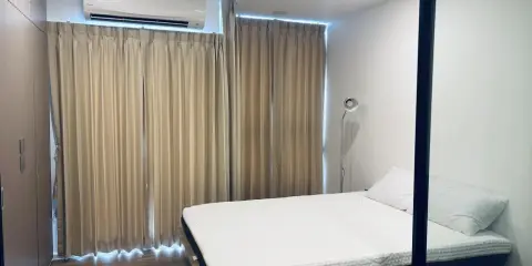 ให้เช่า Atmoz Ratchada-Huaikwang 1 ห้องนอน 1 ห้องน้ำ มาพร้อมเฟอร์นิเจอร์ครบครัน หิ้วกระป๋าเข้าอยู่ได้เลยจ้า
