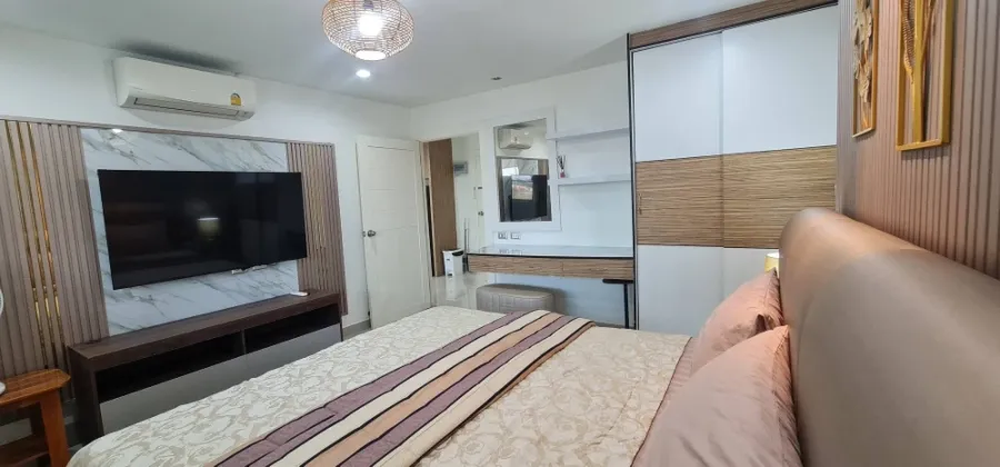 For rent: Porch Land 2 Jomtien Resort, 59 sq.m., corner unit. Very quiet and private, perfect for relaxation.