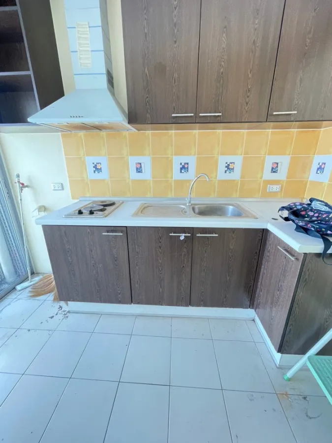 For sale: Le Rich Ratchada, STUDIO room, 17th floor, empty room, room decorating lovers shouldn't miss it. Hurry and move in now.