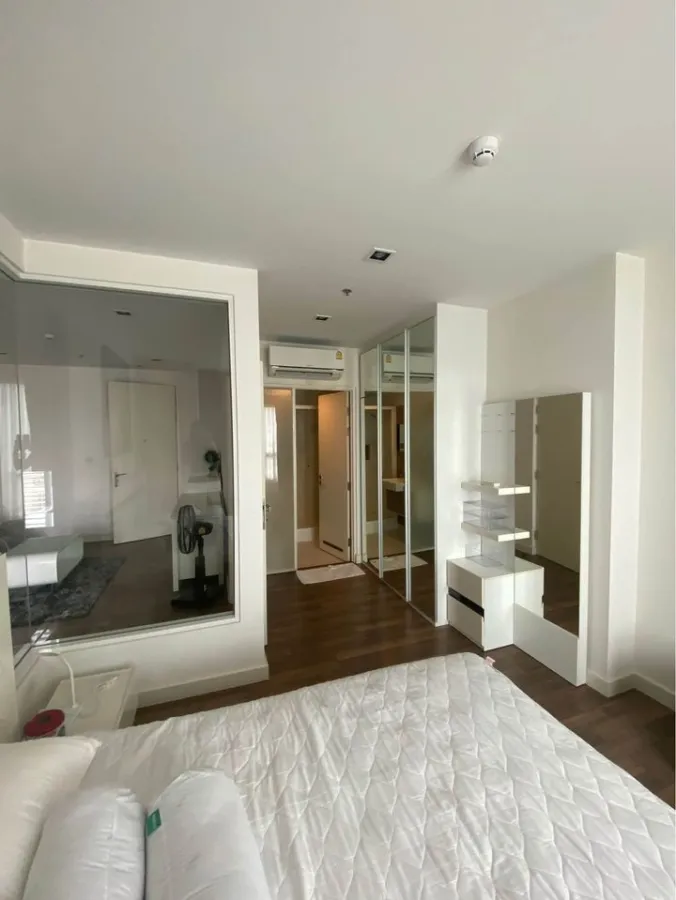 ให้เช่า The Room สาทร-ตากสิน ชั้น 17 ห้องกว้างขวาง ดีไซน์ Modern-Contemporary น่าอยู่ จองด่วนๆ
