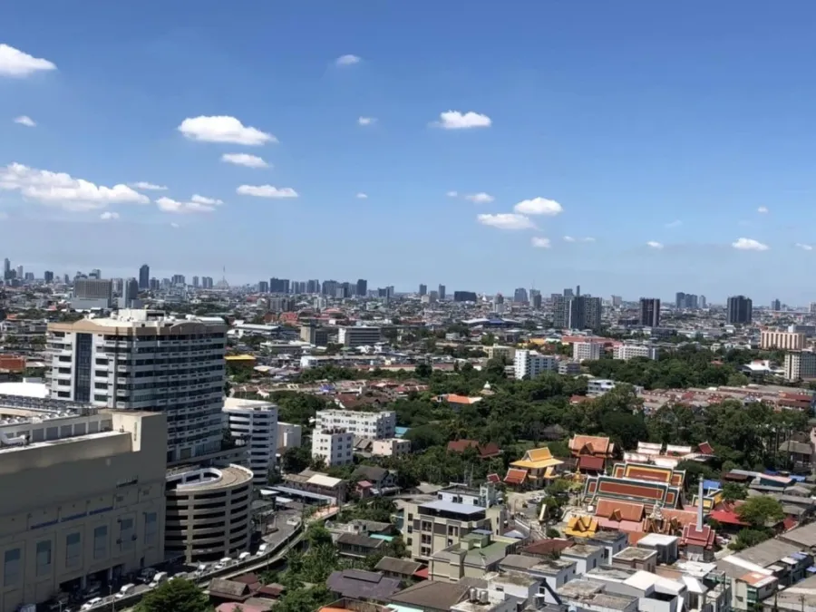 For sale Lumpini Place Pinkao2, spacious room, good usable space, great price, hurry up and reserve now.