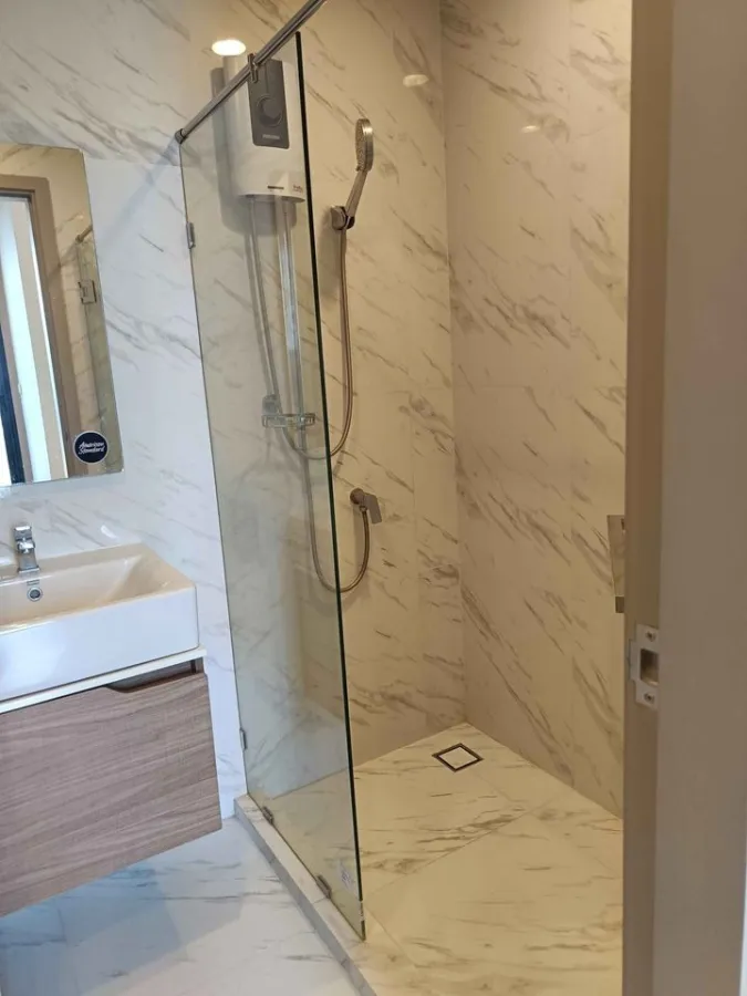 For sale, rent, Ideo Mobi Sukhumvit Eastpoint, clear view, airy, built-in furniture, can be reserved first come first serve.