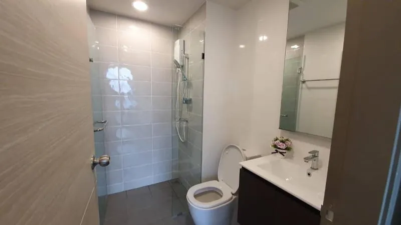 For rent!! Premio Quinto Condo, 8th floor, Building A, beautiful, luxurious, looks expensive, fully furnished. Ready to move in, don't miss it!!