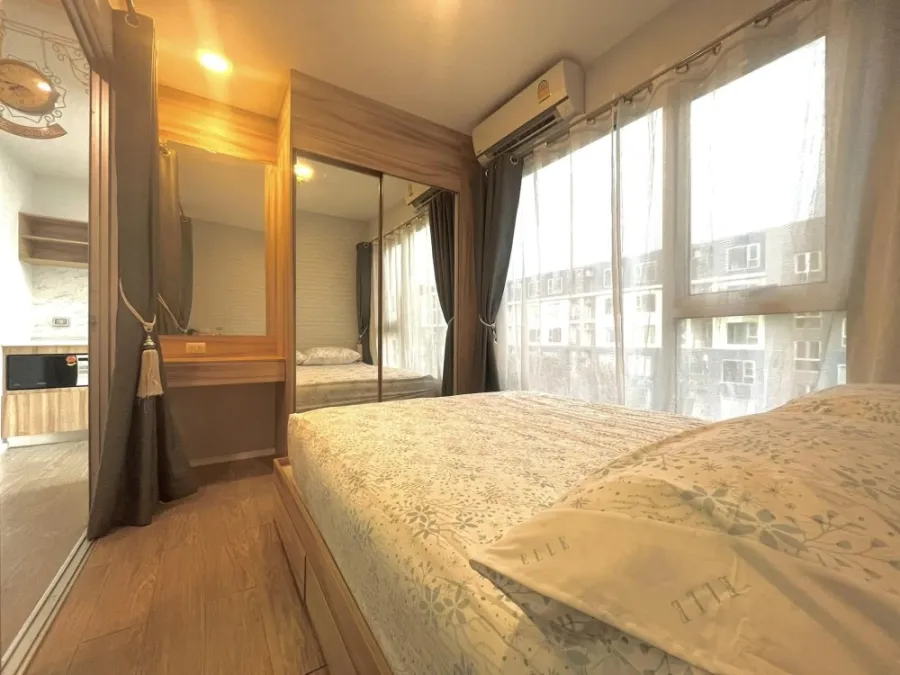 For rent, Happy Condo Don Mueang, The Terminal, 6th floor, pool view, fully furnished, with nice wallpaper, book now.