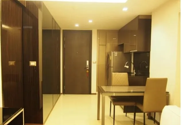 ขาย ดิ แอดเดรส สุขุมวิท 61 1 ห้องนอน 1 ห้องน้ำ เฟอร์+เครื่องใช้ไฟฟ้าครบชุด พร้อมจองเลย ราคาดี รีบเลย