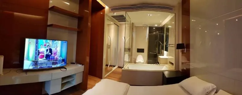 ขาย คอนโด ดิ แอดเดรส สุขุมวิท 28 ชั้นสูง พร้อมเฟอร์และเครื่องใช้ไฟฟ้าครบครัน 