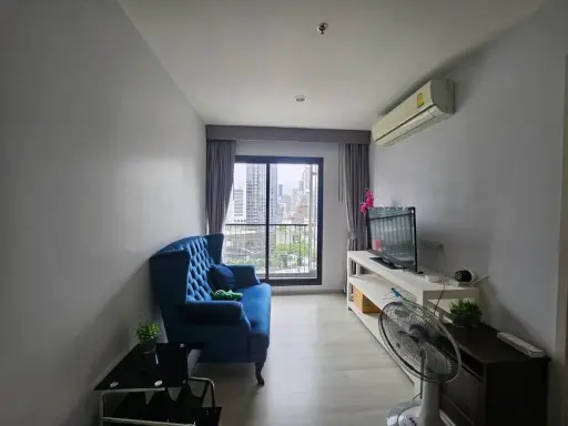 Urgent sale! Life Asoke, 2 bedrooms, 2 bathrooms, 17th floor, high view. Come and reserve yours today. Don't delay. images