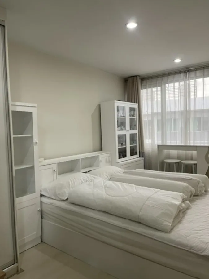 For sale: Sammakorn S9 Condominium, 8th floor, spacious room, airy, comfortable to live in. Hurry and reserve your ownership now!