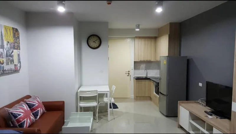 ไห้เช่า ไอริส แอเวนิว อ่อนนุช-สุวรรณภูมิ ห้องใหม่ ตกเเต่งพร้อมข้าอยู่