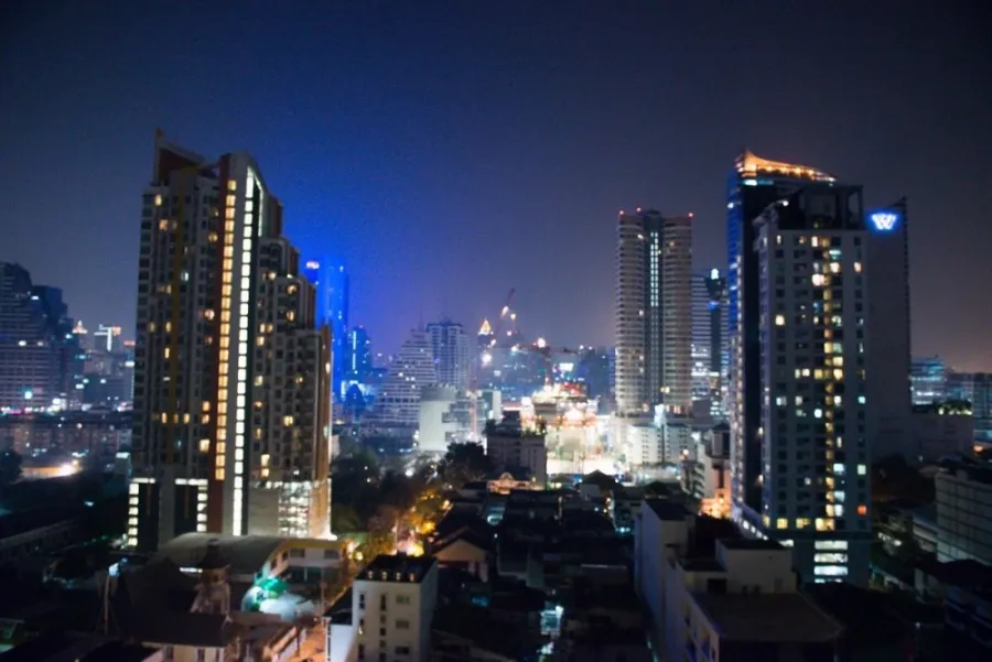 For rent: The Address Sathorn, spacious room, lots of usable space, decorated in a controlled tone, beautiful city view, not blocked, book now.