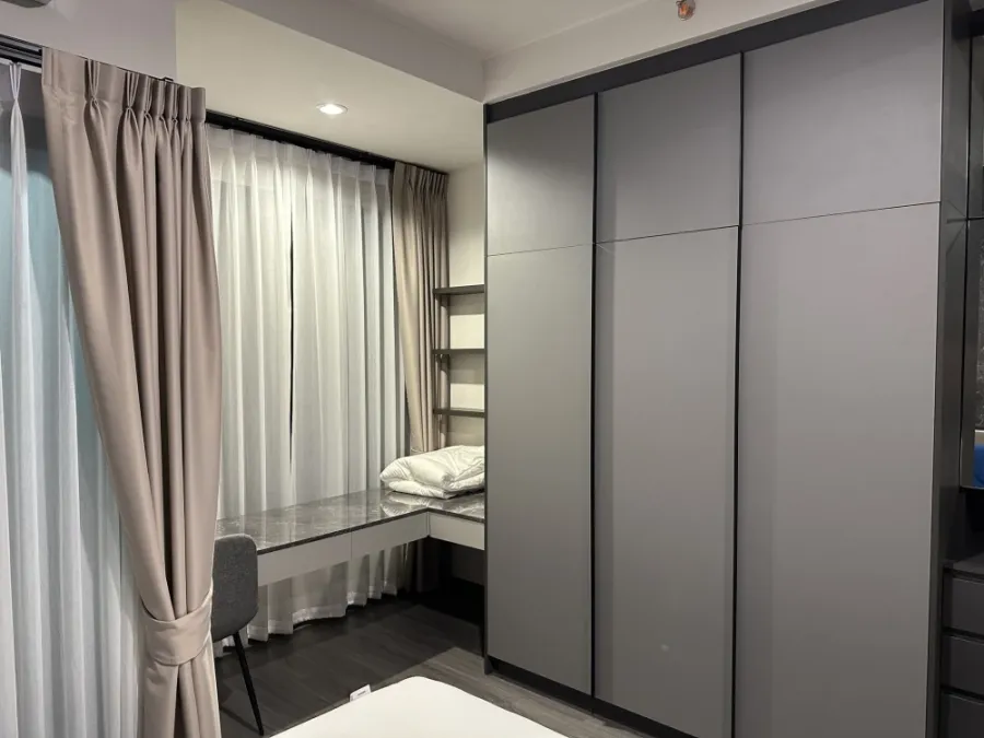 ให้เช่า Ideo Sukhumvit - Rama4 ห้องกว้างพื้นที่ใช้สอยเยอะ บิ้วอินผนังลายหินอ่อนสุดปัง ทำเลดี จองเลยตอนนี้