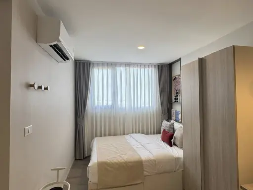 For rent: The Origin Sukhumvit - Praksa. A lovely unit on the 31st floor with excellent built-in furniture and stunning city views. Don't miss out!