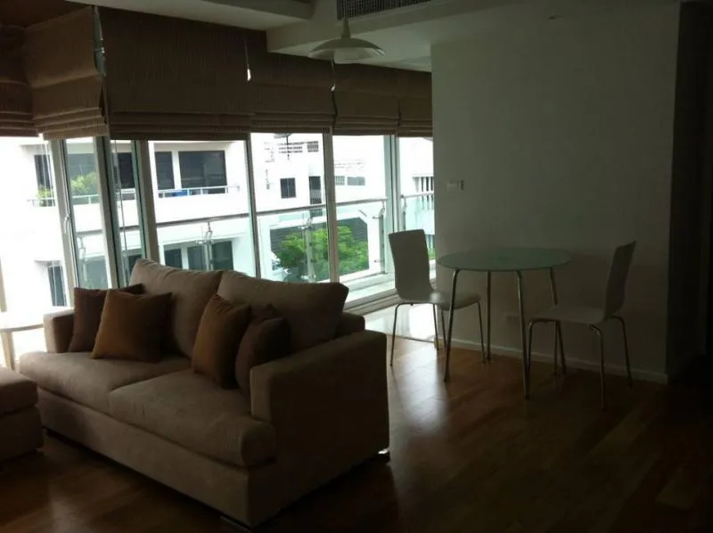 Sell / rent Condo Focus on Saladaeng, beautiful room, full furniture, pleasant location, in the heart of the city, near BTS, book now.