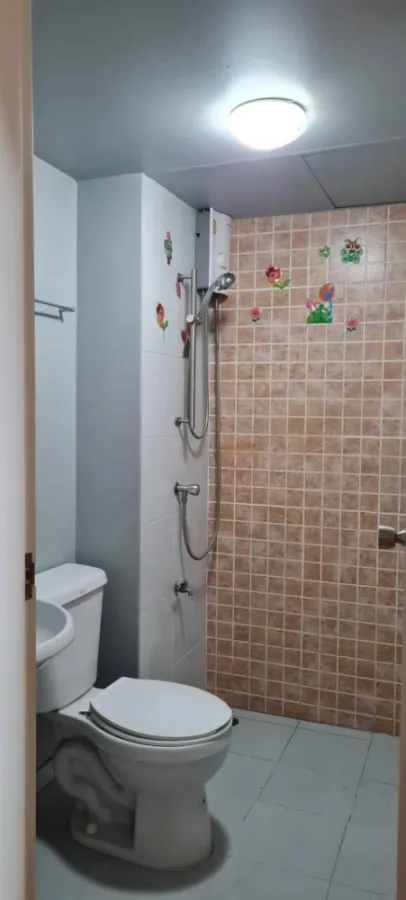 Condo for rent, Lumpini Condo Town, Chonburi-Sukhumvit, ready to move in, complete here, very attractive price, must hurry to reserve.