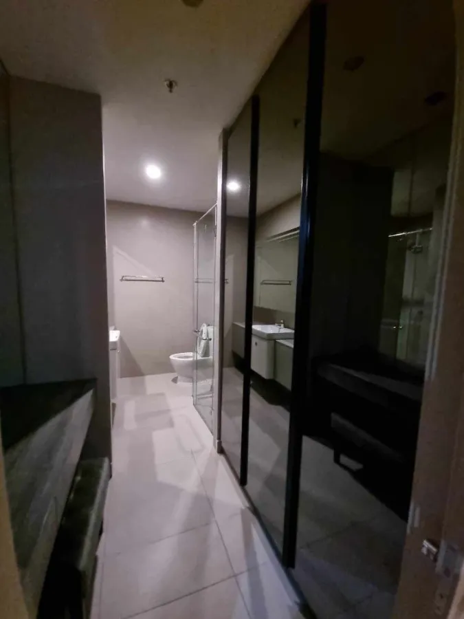 ให้เช่า Noble Ploenjit ห้องกว้าง ตกแต่งครบครัน สนใจรีบจองเลย ห้ามพลาด