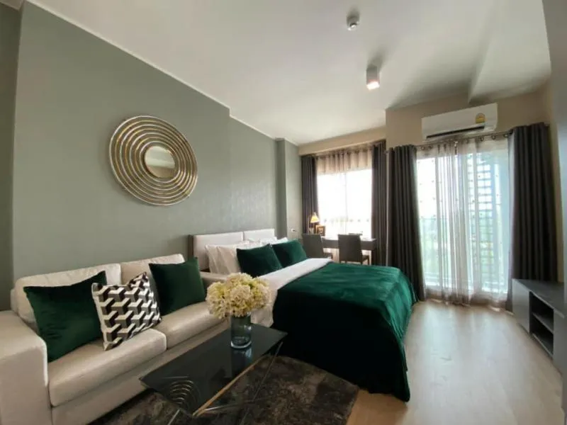 Beautifully decorated room, white and green tone, giving romance, price is only ten thousand. The heart of the millions for rent ideo new rama 9