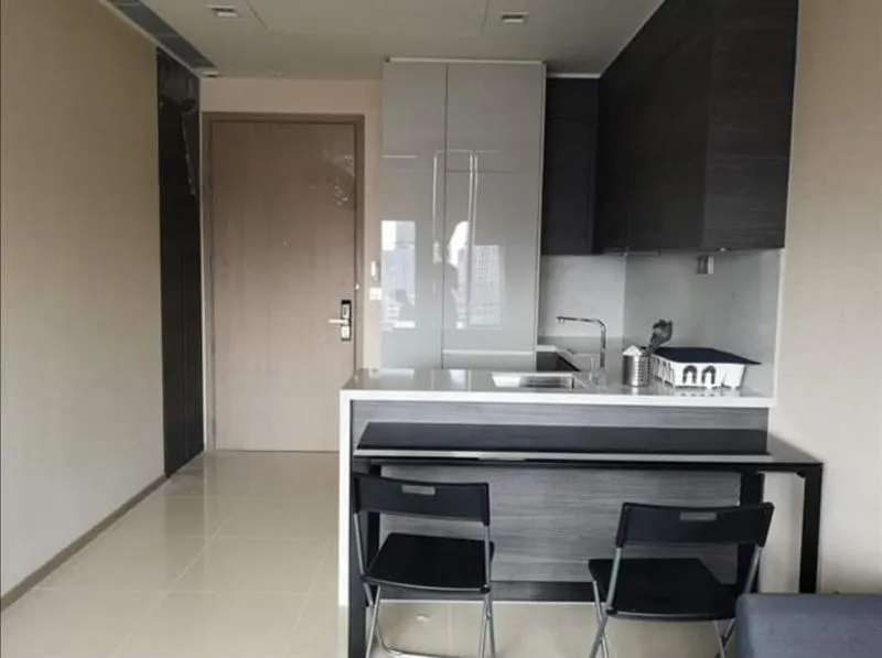 Rent-Sale Condo The Esse Asoke, unblocked city view. Fully furnished, central, tight, renting or buying is worth it.