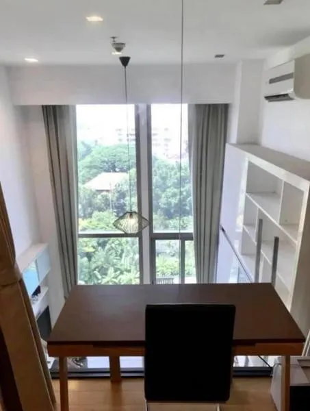 ให้เช่า!! คอนโด แอชตัน มอร์ฟ 38 ชั้น10 ห้องสวย ตกแต่งเฟอร์นิเจอร์จัดเต็ม ทำเลดีเดินทางสะดวก จองเลย!!