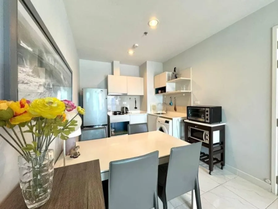 For rent, Centric Sea (Pattaya Central), 23rd floor, very high, stunning sea view, fully decorated, ready to move in.
