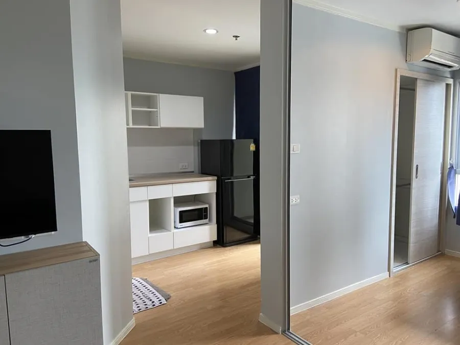 For rent Lumpini Place Srinakarin-Hua Mak Station, separated room. Fully furnished Good like this, reserve now.