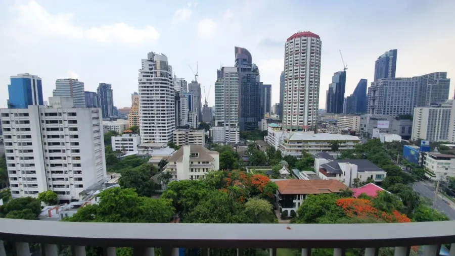 For sale or rent: Quattro by Sansiri, 12A floor, corner room, open city view, fully equipped with amenities. Reserve now!