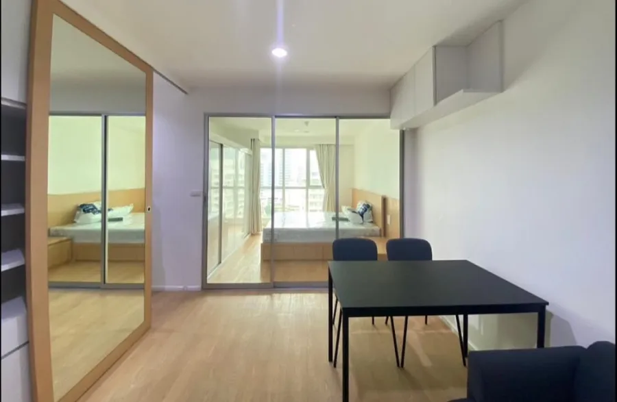 For sale, Rhythm Sathorn - Narathiwat, 12A floor, spacious room, inviting, comes with full decoration, buy now, don't miss it.