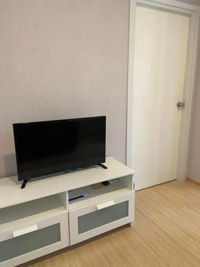 For rent, Plum Condo Pinklao Station, near the university, near the mall, convenient to travel, ready to move in, hurry and book now!!