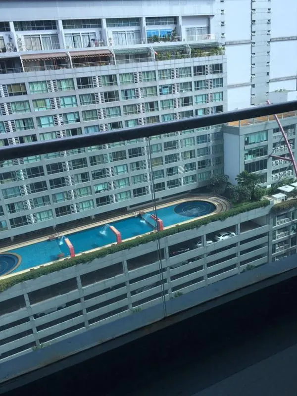 ขายด่วน!! คอนโด ไฮด์ สุขุมวิท 13 ชั้น 14 ห้องมุม ใกล้รถไฟฟ้า เดินทางสะดวก ราคาสุดคุ้ม!! อย่ารอช้า!! 