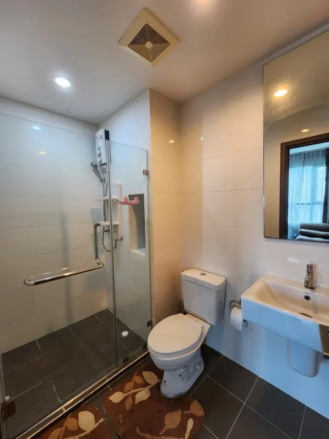 Sell The Base Park West, corner room, 16th floor, unblocked view, complete facilities, book now, don't miss it.