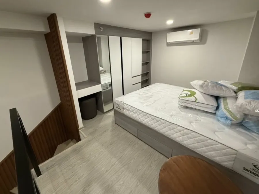 For rent: Origin Plug & Play Ramkhamhaeng Triple Station, 11th floor, Building A, complete with furniture and electrical appliances, ready to move in