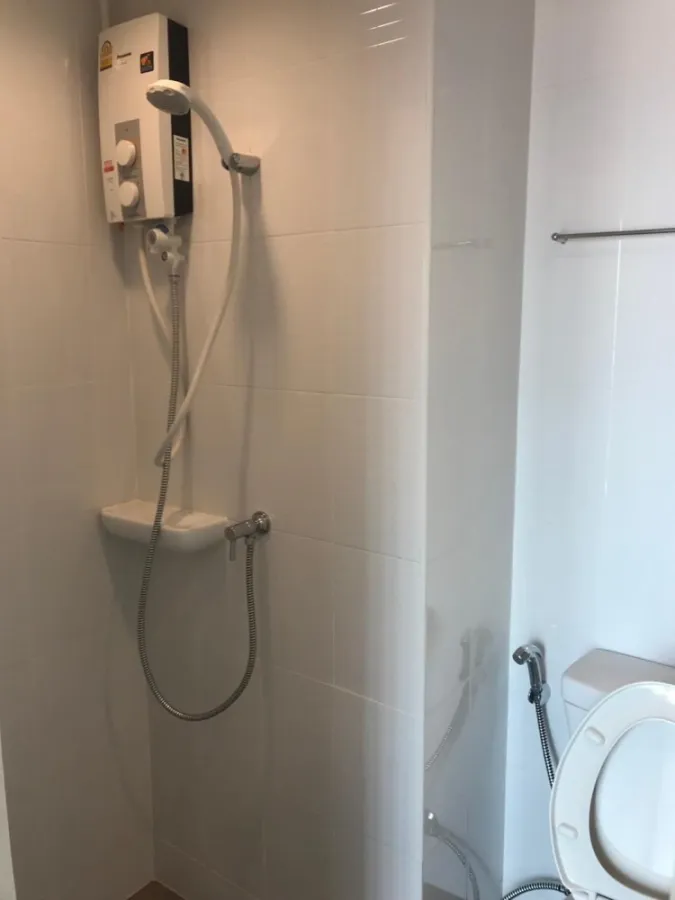 For sale: Lumpini Nawamin Sri Burapha, 6th floor, partition room, fully furnished. Affordable price If interested, reserve now. ​