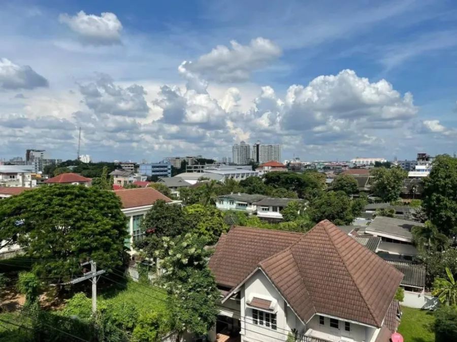 ให้เช่า!! คอนโด ไฮ สุขุมวิท 93 ชั้น 6 วิวสระว่ายน้ำ เฟอร์นิเจอร์+เครื่องใช้ไฟฟ้าครบ พร้อมเข้าอยู่!!