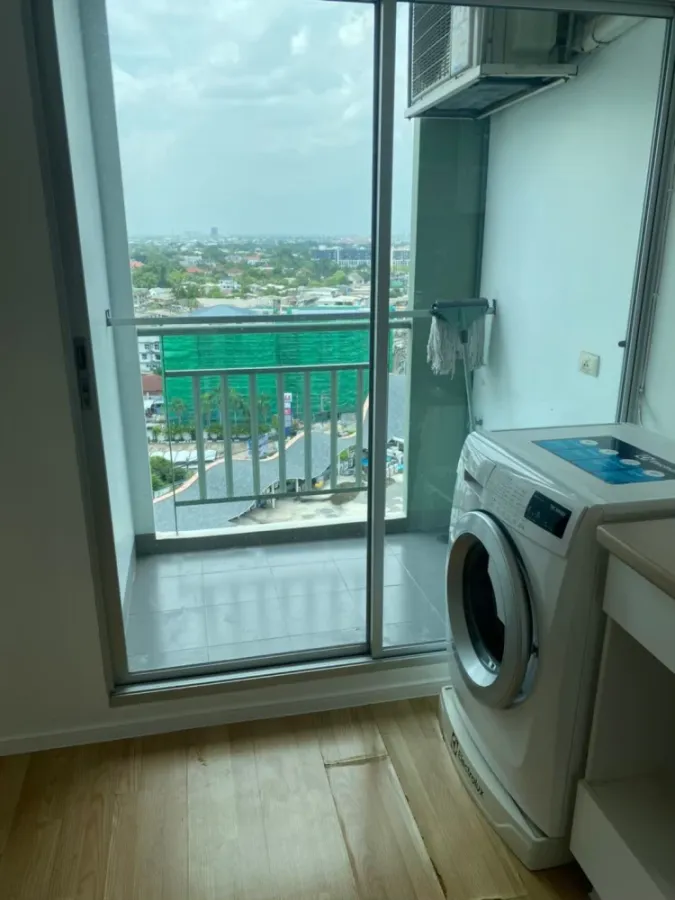 For rent: Lumpini Ville Sukhumvit 77-2 bedrooms with beautiful wallpaper and complete furniture. Reserve now!