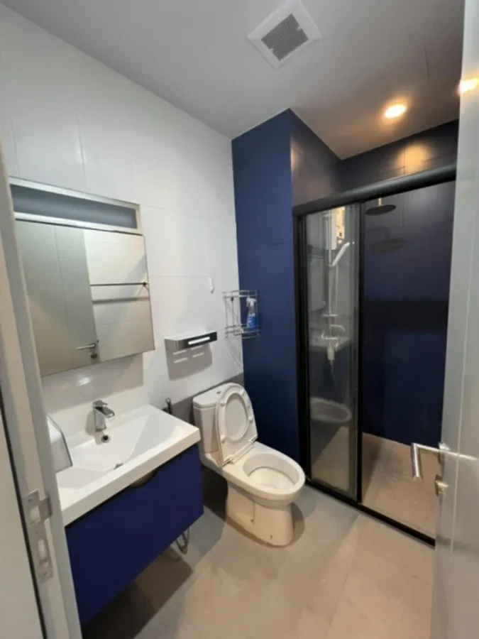 XT Ekkamai, 12th floor, fully furnished unit for rent. Book now!
