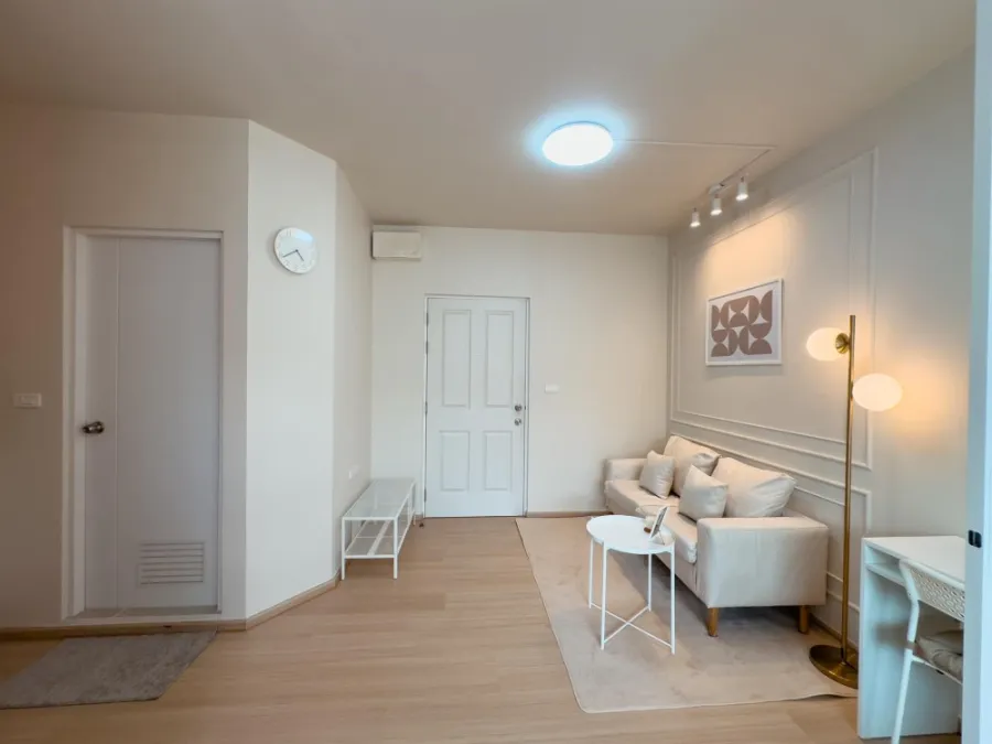For sale: Plum Condo Samakkhi, 7th floor, separate rooms, beautifully decorated, pleasing to the eye, you can't miss this opportunity to reserve.