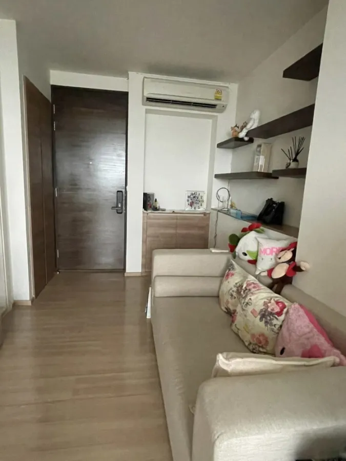 Condo for sale, rent, Rhythm Phahon-Ari, decorated with built-ins, high floor, lots of usable space. If you miss it, you'll regret it.