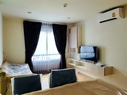 For rent, Wynn Condo, Phahon Yothin 52, very new room, furniture & electrical appliances are complete. You can come in.