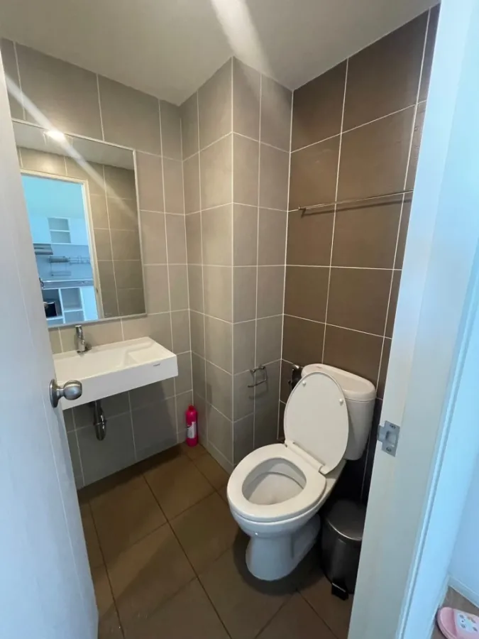 Condo for rent Lumpini Ville Phatthanakan-Srinakarin. The room is decorated and ready to move in. Separate kitchen. Don't miss out on something good l