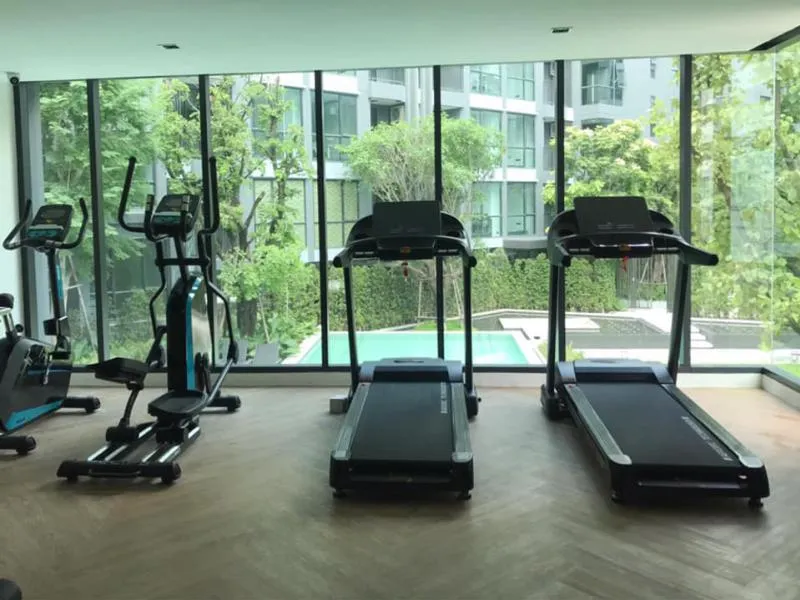 For rent, Premio Quinto, 7th floor, Building C, nice room with furniture. Pack your bags and move in right away!!