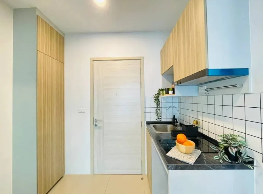 ให้เช่า Brompton Sukhumvit 107 ห้องแต่งน่าอยู่ มาพร้อมเฟอร์ เครื่องใช้ไฟฟ้าครบ ลากกระเป๋าเข้าอยู่ได้เลย