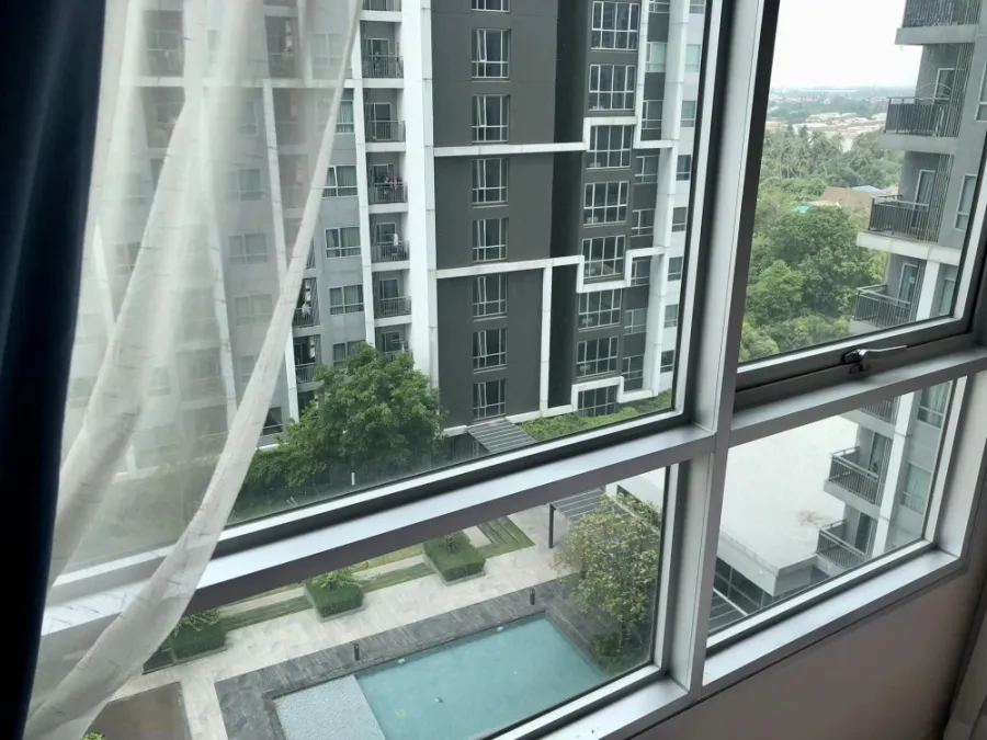 Sell and rent The Tempo Grand Sathorn-Wutthakat, pool view complete electrical appliances Carry the bag in.