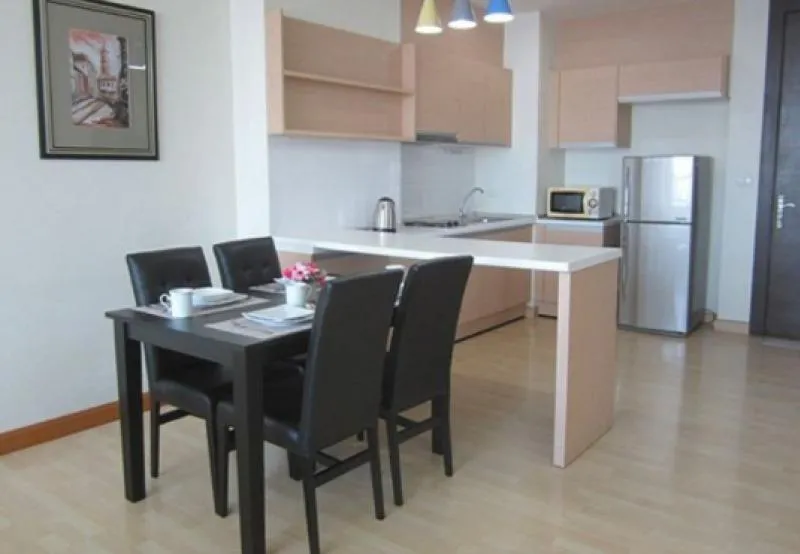 For rent, Rhythm Ratchada, 2 bedrooms, 2 bathrooms, fully furnished, built-in wardrobe, this price is very good value. Book now before it slips out of your hands.