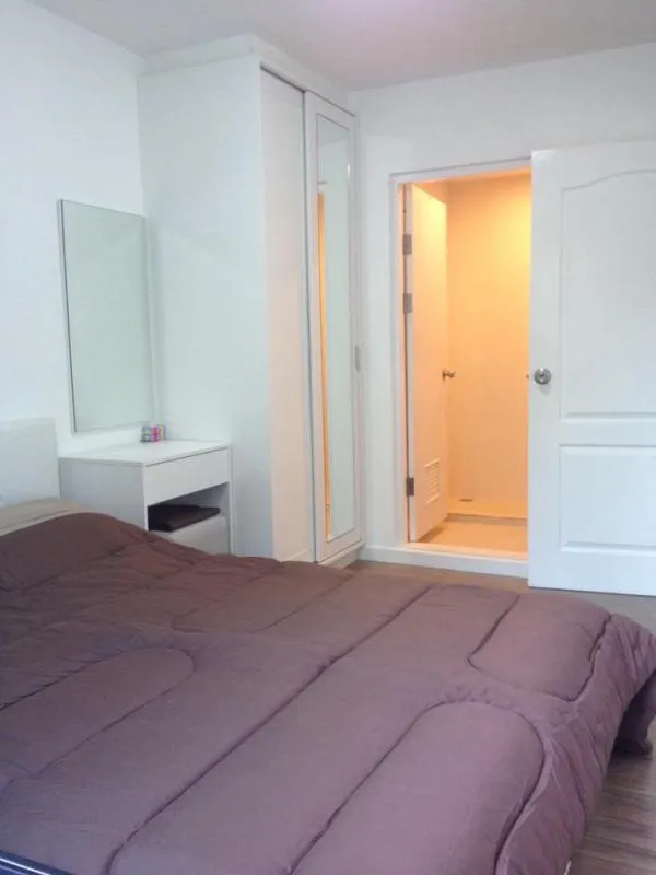 Selling Icon Do Ngamwongwan, 2 floors, 5 large rooms, 2 bedrooms, 2 bathrooms, fully furnished. Ready to move in