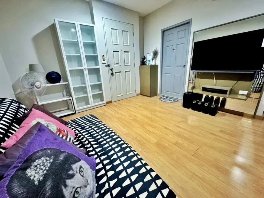 ให้เช่า Life @ Ratchada (ลาดพร้าว 36) ห้องใหญ่ สวย บ่ายร่ม วิวรถไฟฟ้า สระว่ายน้ำ หิ้วกระเป๋าเข้าอยู่ได้เลย!!