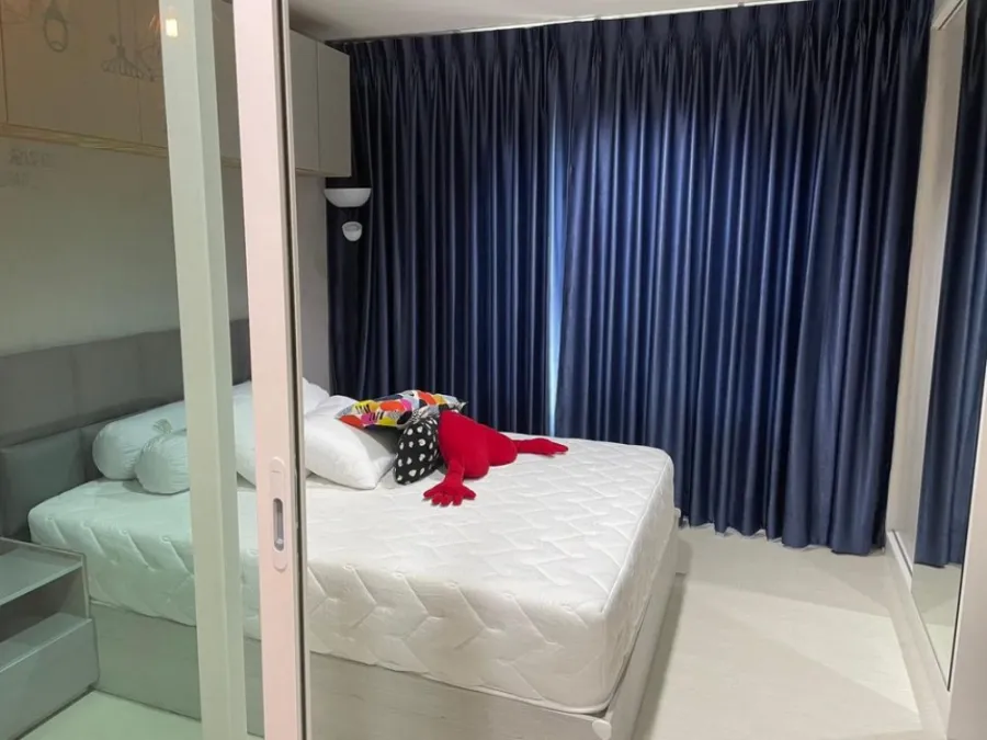For sale, rent, Aspire Erawan, white telephone room, comfortable bed. Fully furnished + electrical appliances, high view, book now.